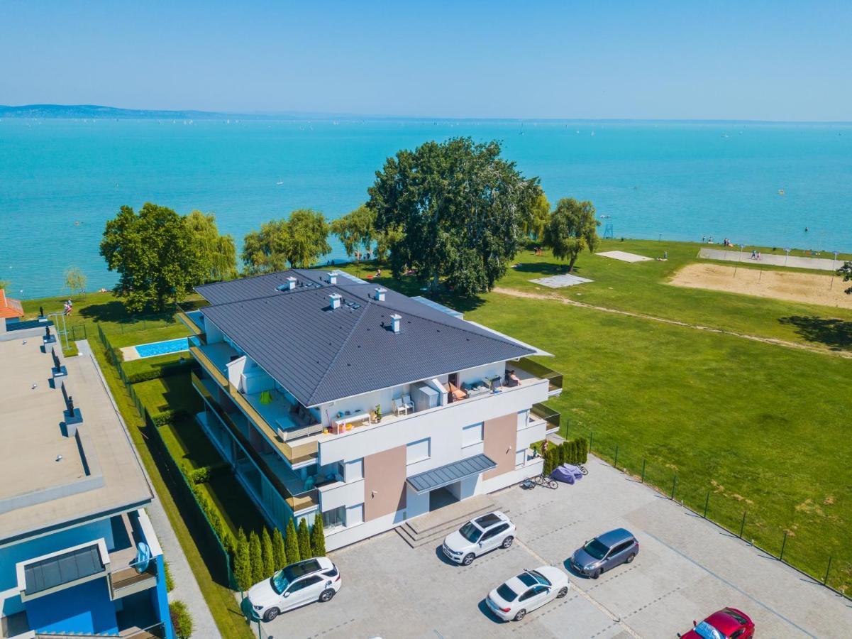 Myflat Luxy Beach Apartment Siófok Eksteriør billede